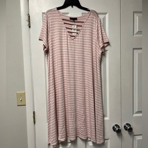 Lane Bryant Dresses & Skirts - NWT lane Bryant stripe shirt dress 22/24